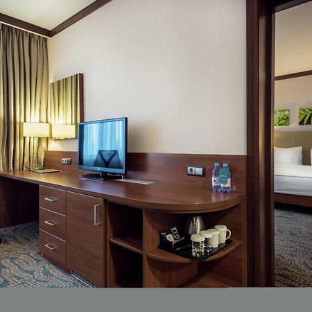 Hilton Garden Inn Astana Exterior photo
