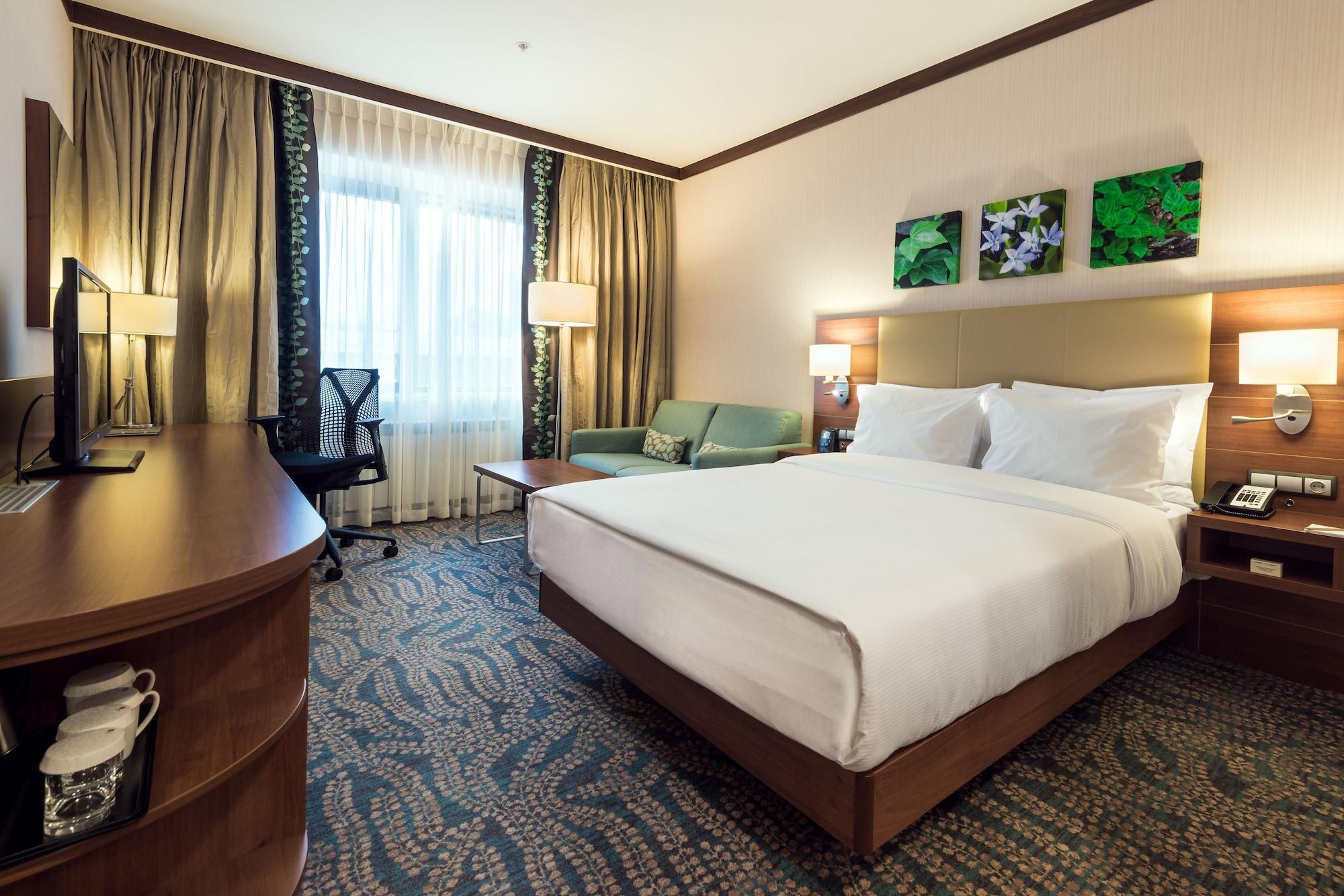 Hilton Garden Inn Astana Exterior photo