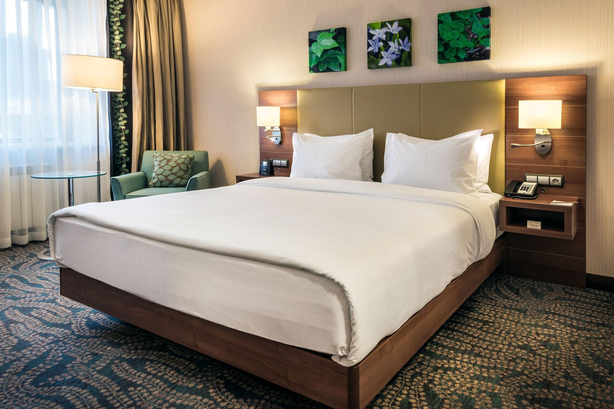 Hilton Garden Inn Astana Exterior photo