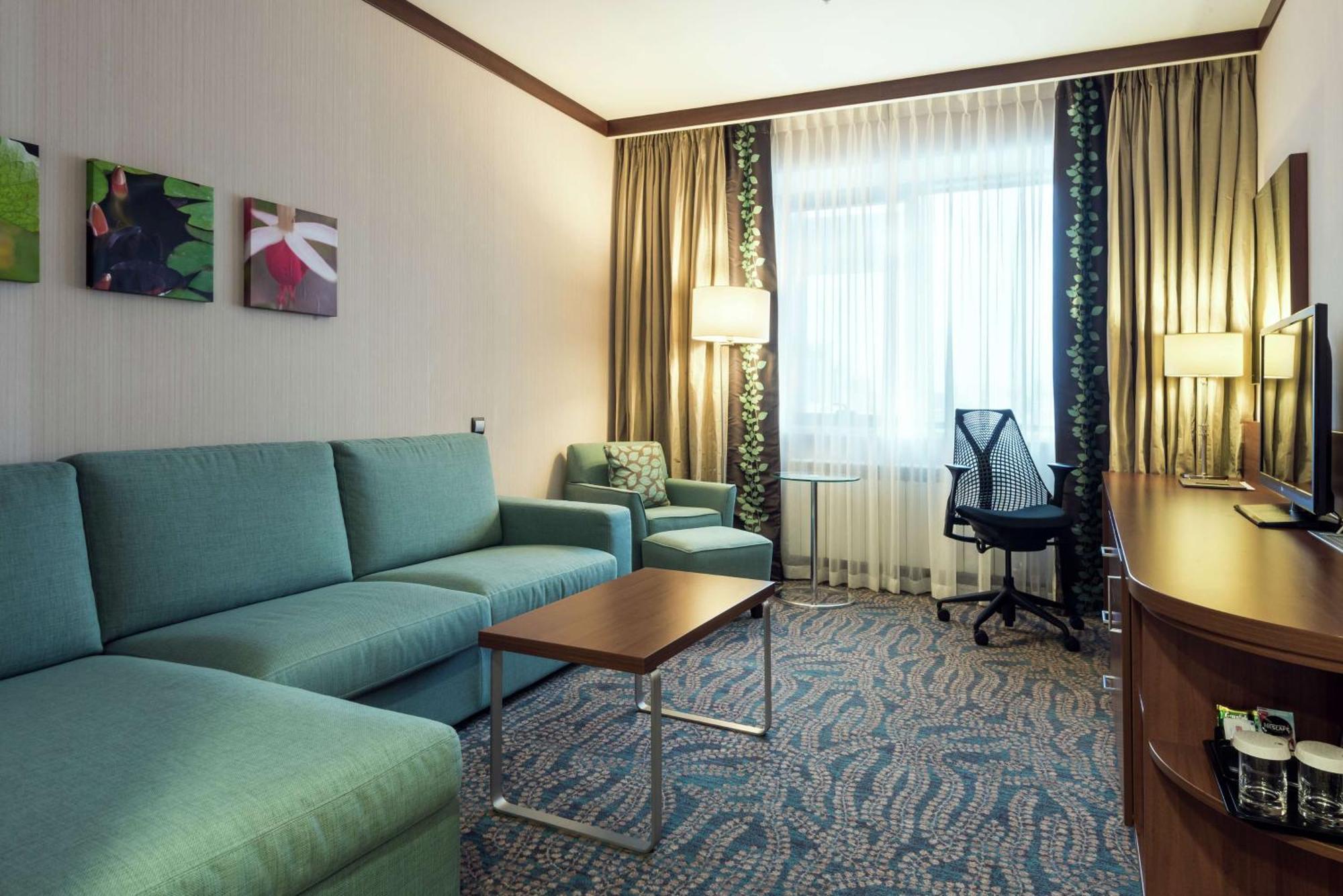 Hilton Garden Inn Astana Exterior photo