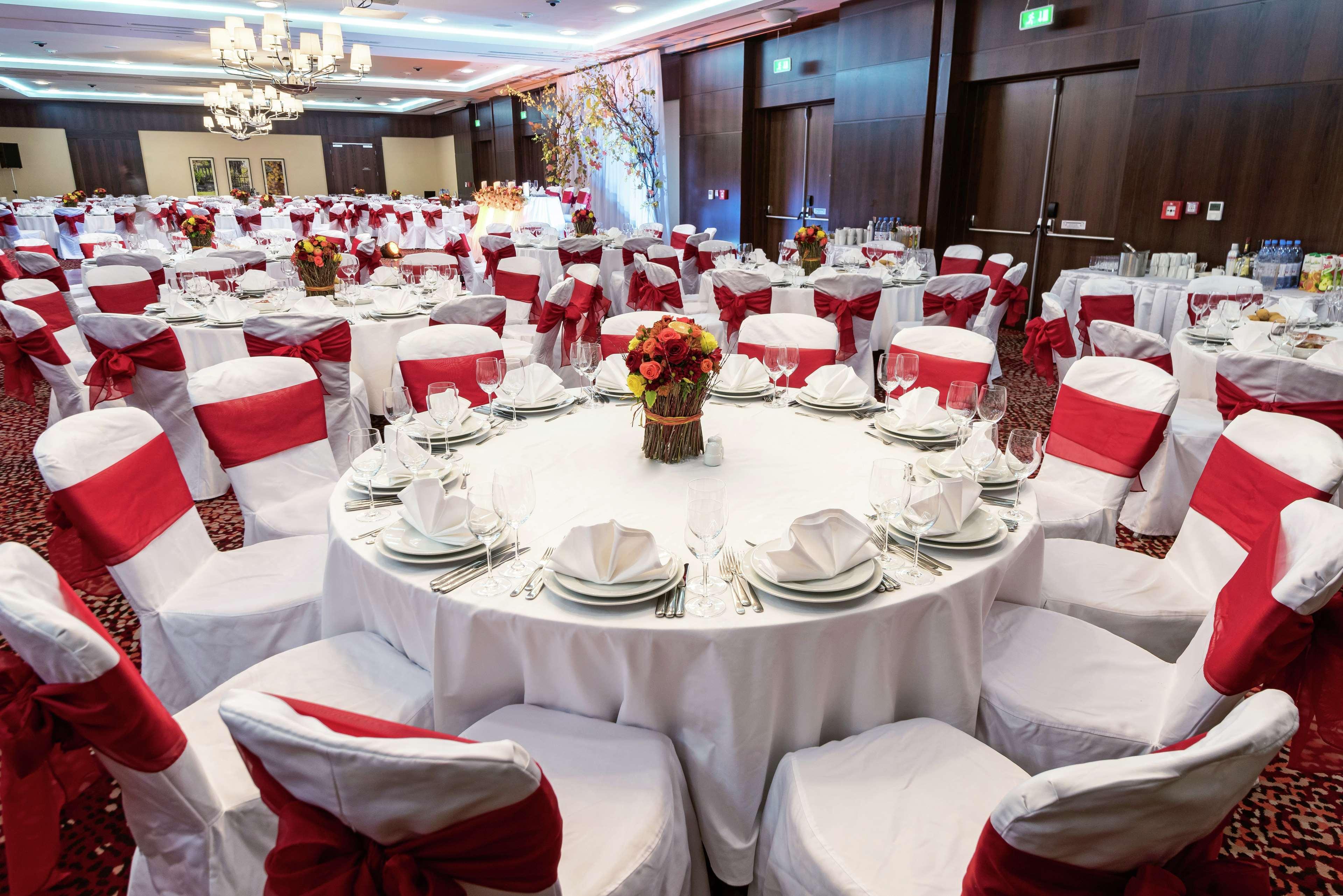 Hilton Garden Inn Astana Exterior photo